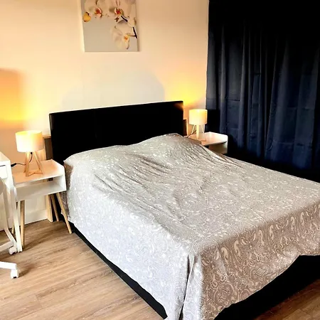 Appartement T2, 4 Pers Max, Terrasse Avec Vue Et Parking Prive, Proche Centre Et