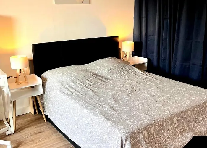 Lejlighed T2, 4 Pers Max, Terrasse Avec Vue Et Parking Prive, Proche Centre Et